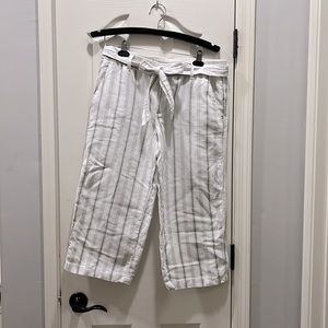 Liz Claiborne Capri Pants size Medium